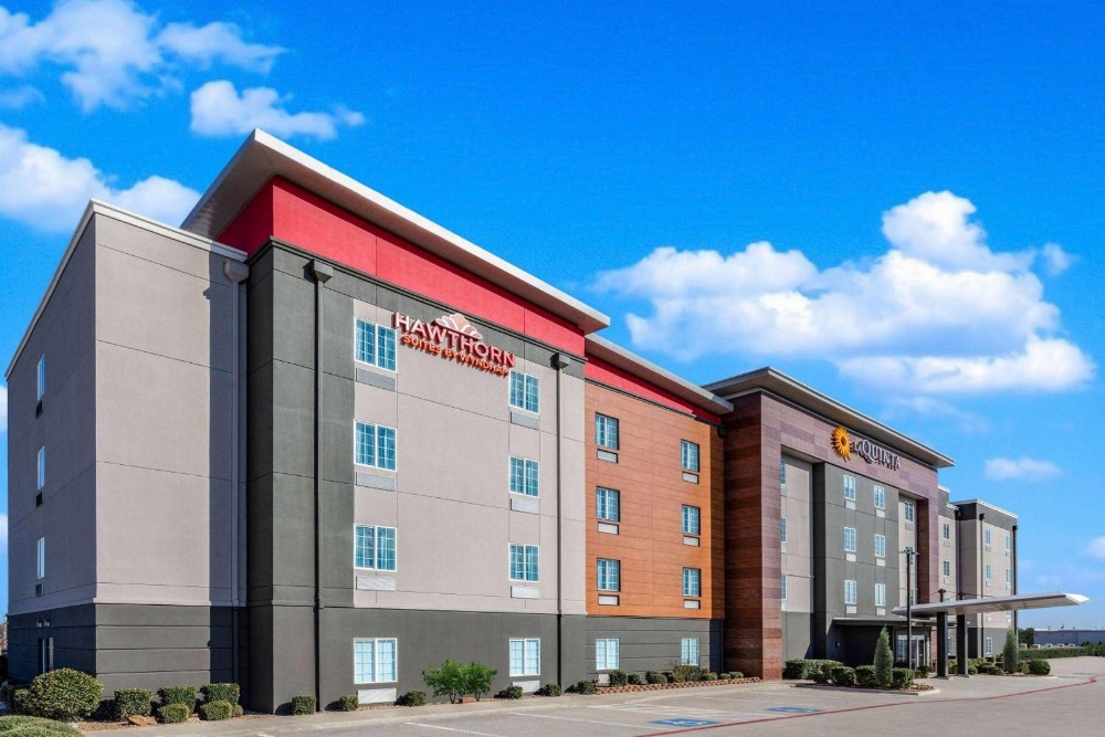 La Quinta Inn & Suites by Wyndham Ardmore Main image